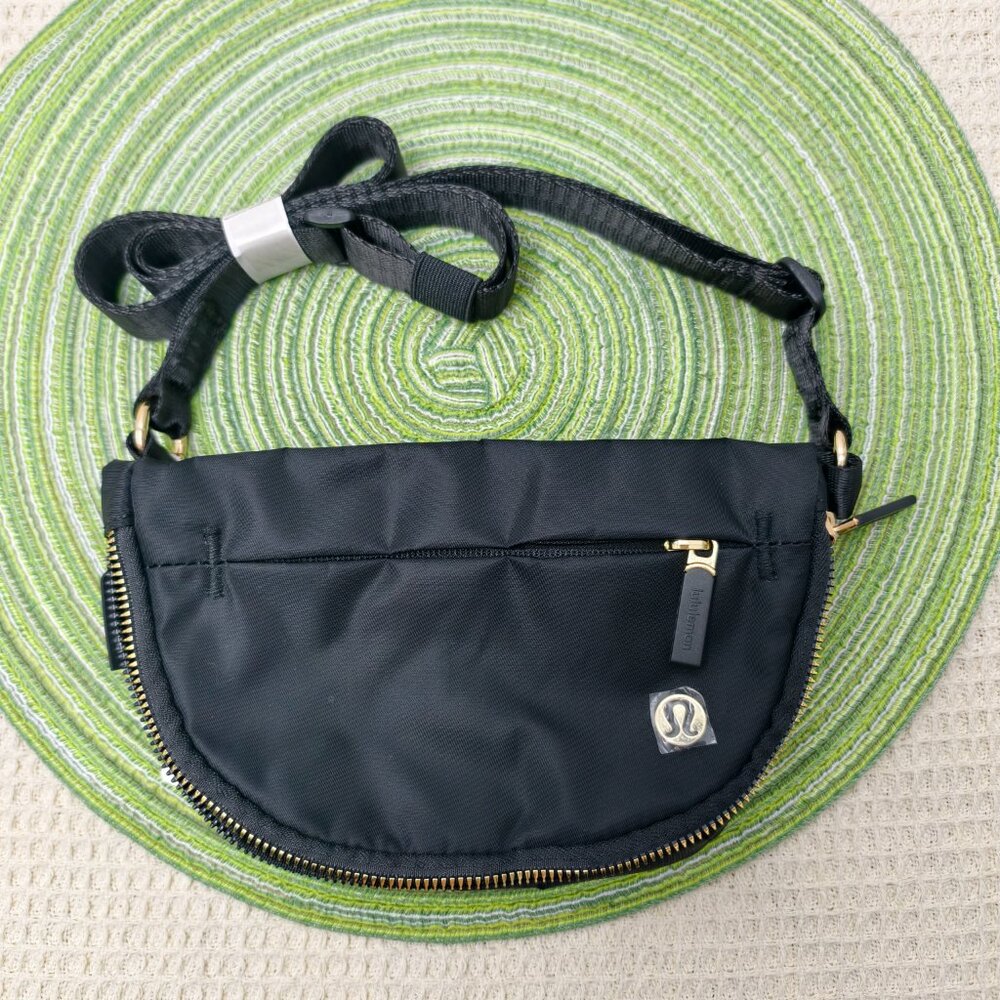 Lululemon - All Night Festival Bag - Micro 2L - Black/Gold - Picture 1 of 7